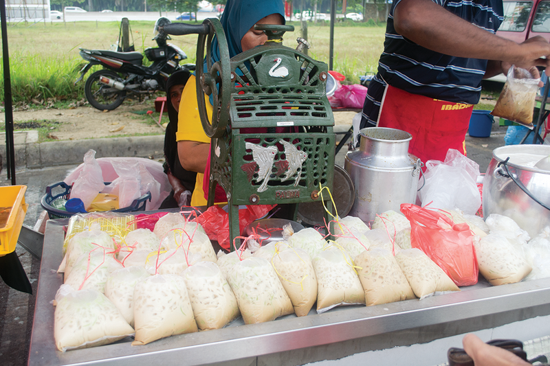 Illustration for article titled The Takeouts of Ramadan Food